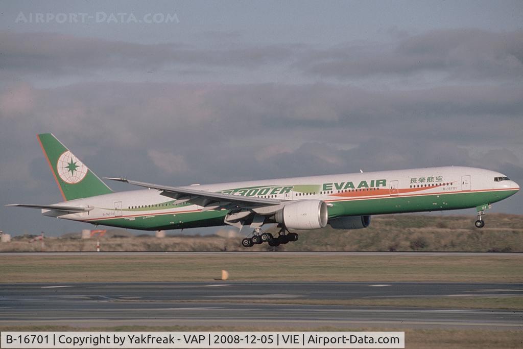 B-16701, 2005 Boeing 777-35E/ER C/N 32639, Eva Air Boeing 777-300