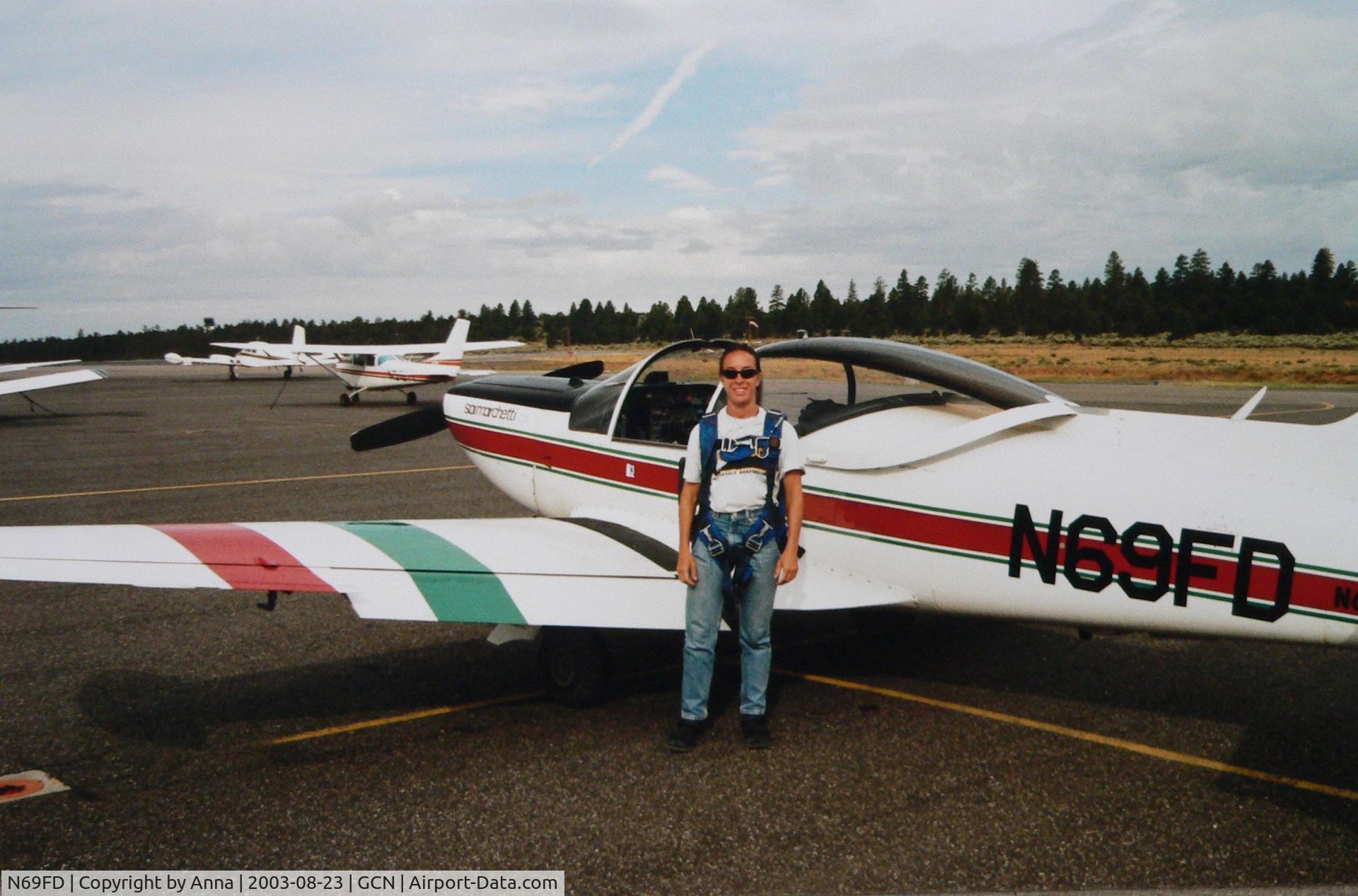 N69FD, 1984 SIAI-Marchetti F-260C C/N 727, parachute on, ready to fly over Grand Canyon