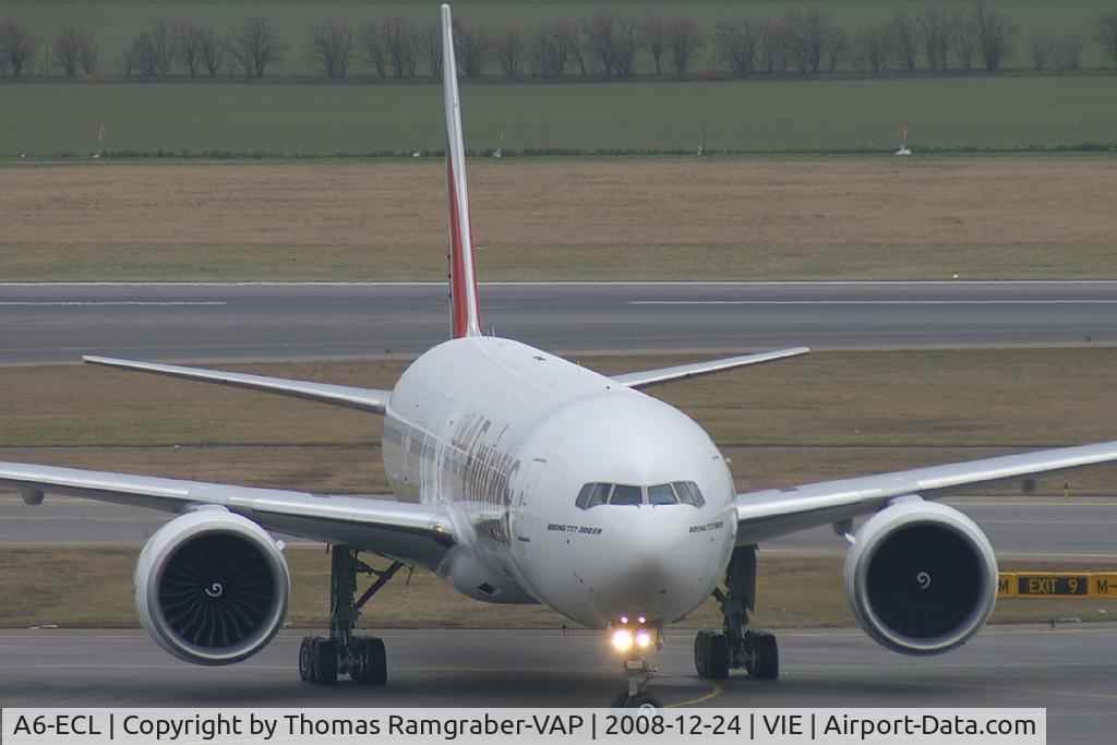 A6-ECL, 2008 Boeing 777-36N/ER C/N 37704, Emirates Boeing 777-300