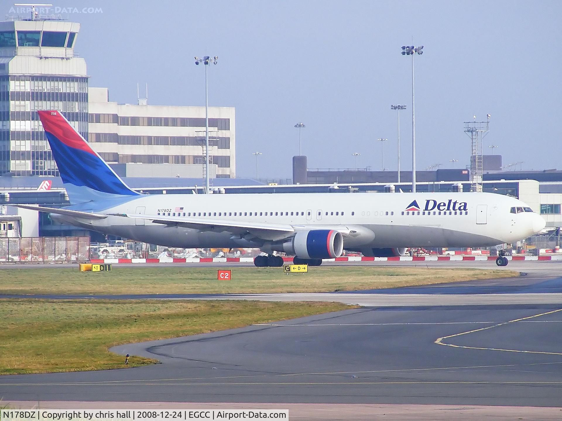 N178DZ, 2000 Boeing 767-332/ER C/N 30596, Delta