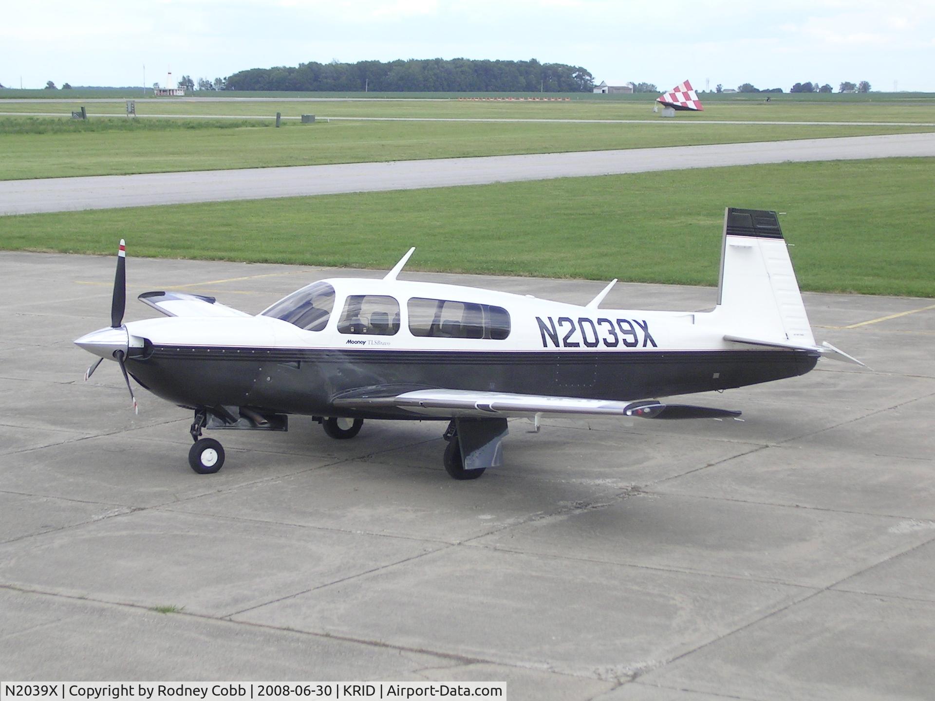 N2039X, 1996 Mooney M20M Bravo C/N 27-0224, On The Ramp Richmond, Indiana