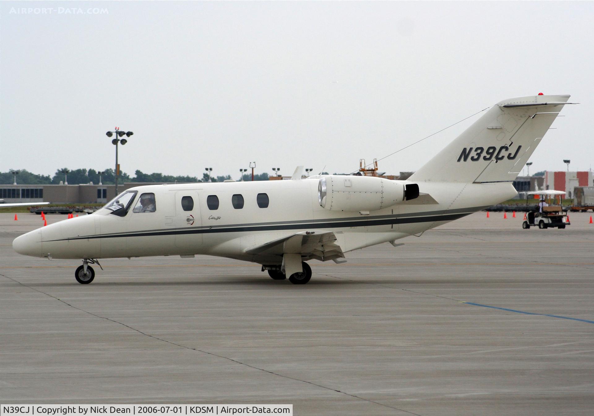 N39CJ, 1993 Cessna 525 CitationJet CJ1 C/N 525-0039, KDSM