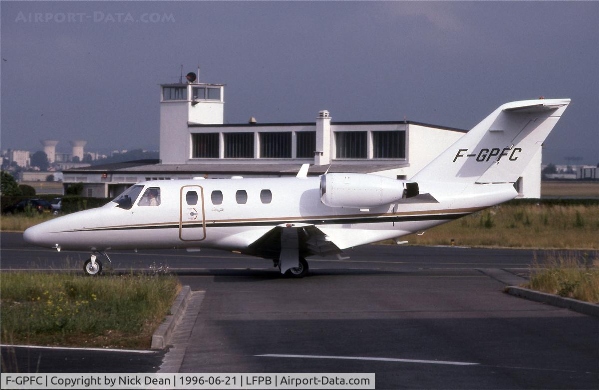 F-GPFC, Cessna 525 CitationJet C/N 525-0101, LFPB