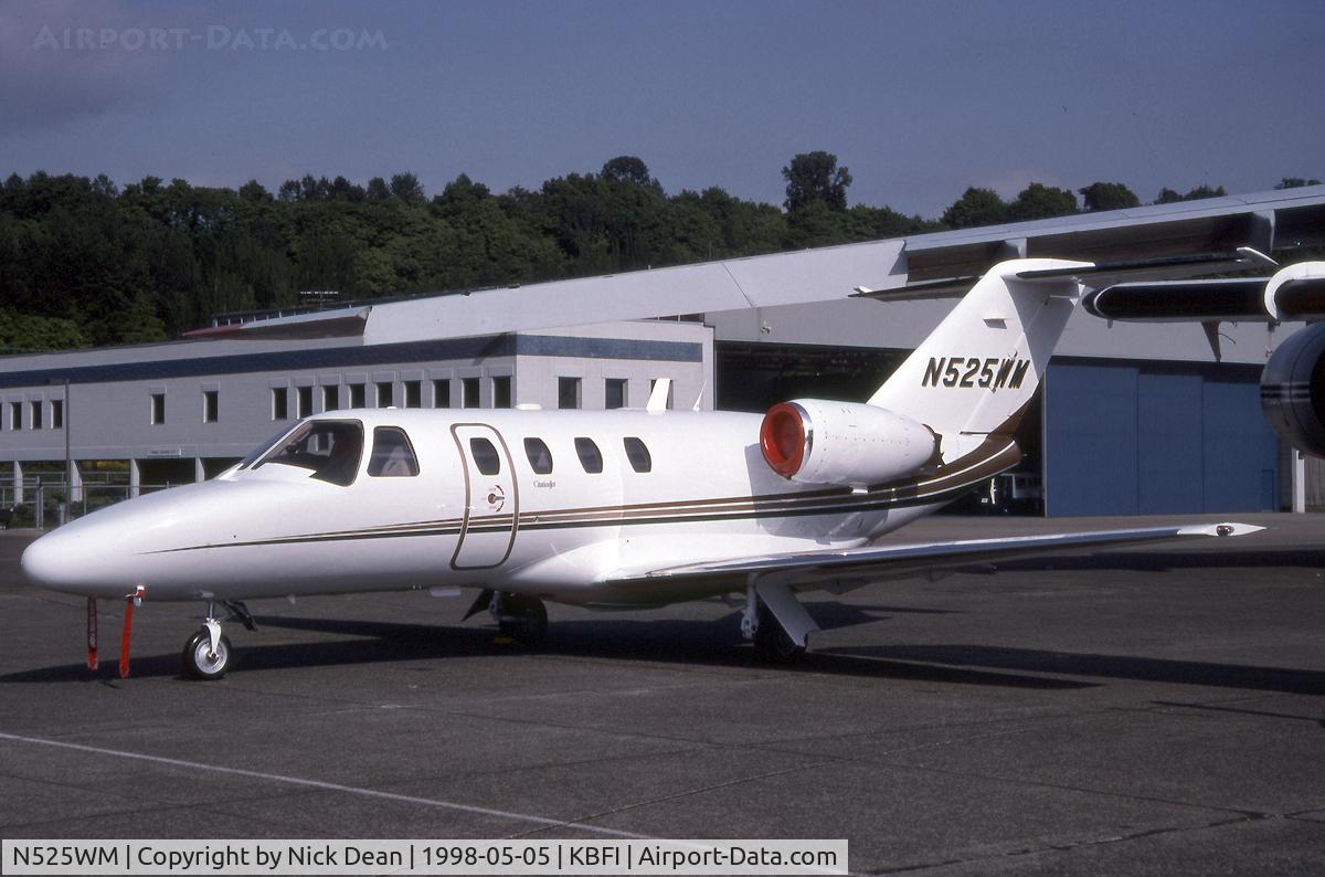 N525WM, 1997 Cessna 525 Citation Jet C/N 525-0213, KBFI