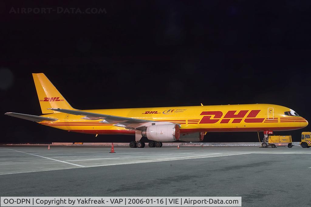 OO-DPN, 1986 Boeing 757-236/SF C/N 23533, European Air Transport Boeing 757-200 in DHL colors