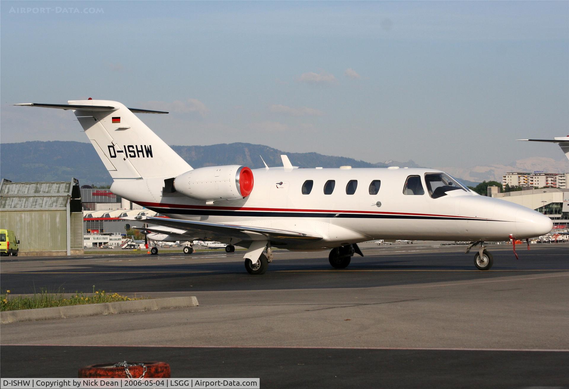 D-ISHW, 1998 Cessna 525 CitationJet C/N 525-0289, LSGG