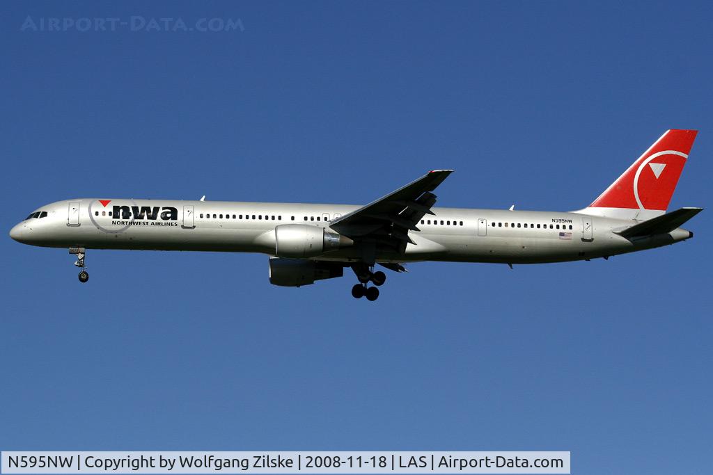 N595NW, 2003 Boeing 757-351 C/N 32995, visitor