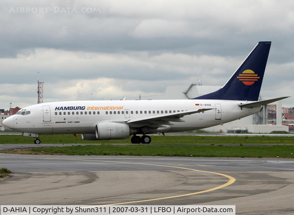 D-AHIA, 1999 Boeing 737-73S C/N 29082, Landing rwy 32L