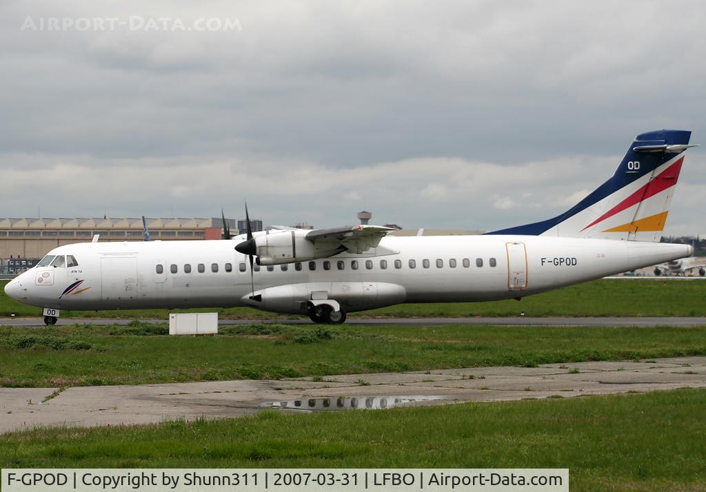 F-GPOD, 1993 ATR 72-202 C/N 361, Rolling holding point rwy 32R for departure...