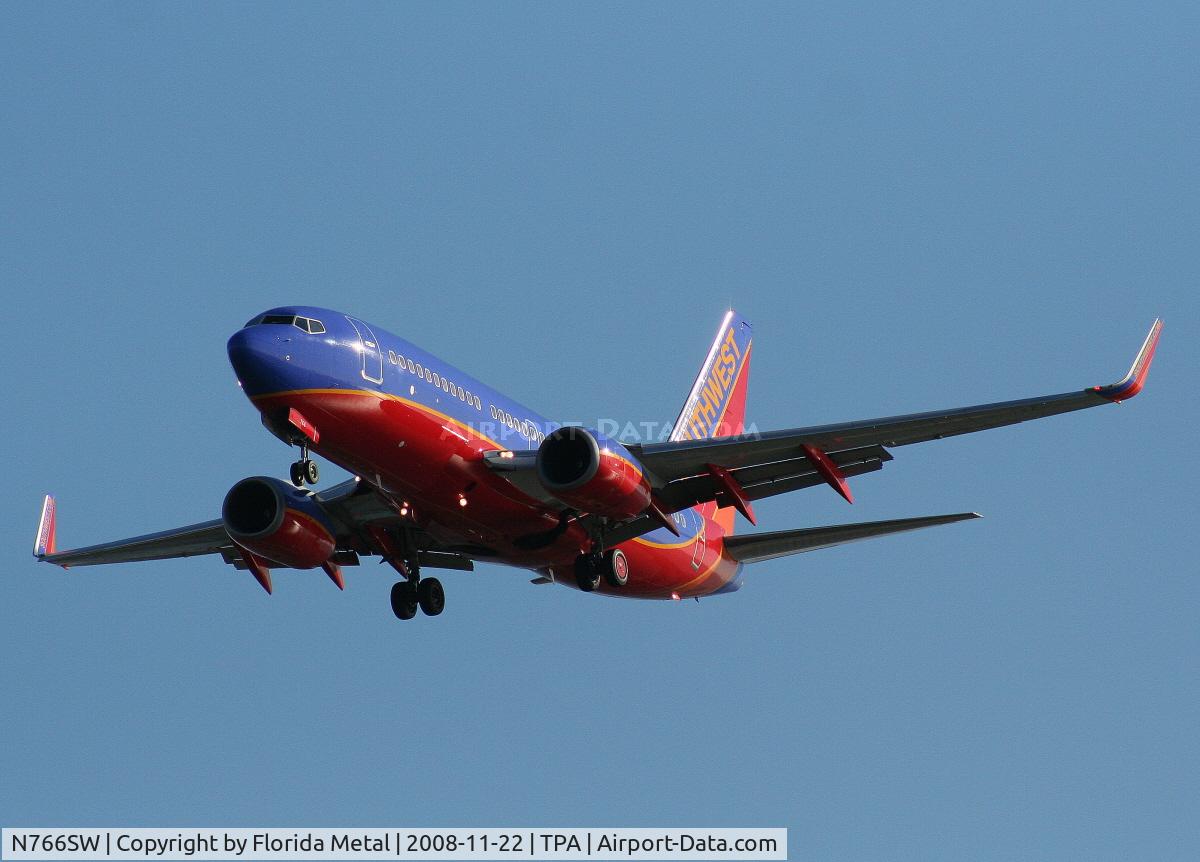 N766SW, 2000 Boeing 737-7H4 C/N 29806, Southwest 737-700