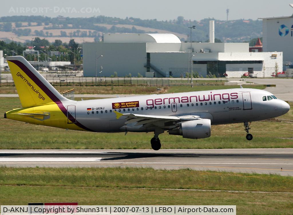 D-AKNJ, 2000 Airbus A319-112 C/N 1172, Landing rwy 14R