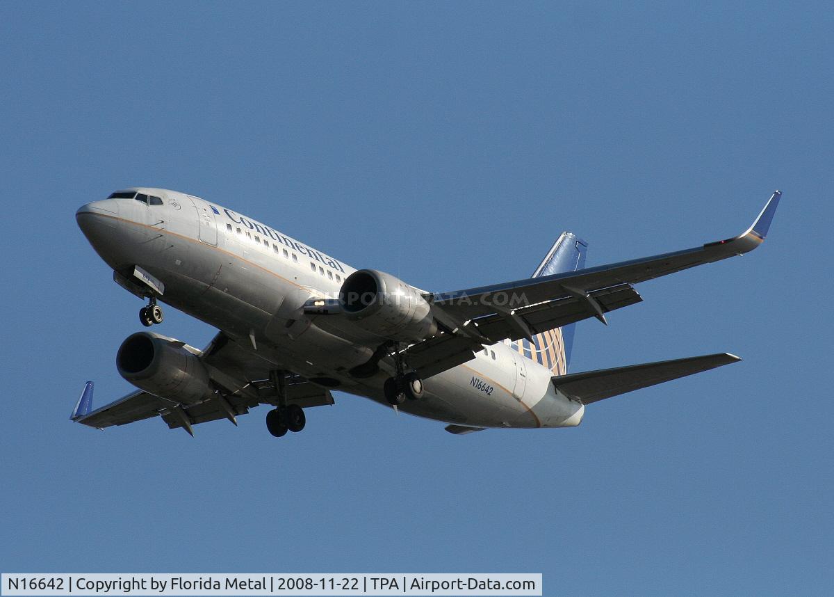 N16642, 1997 Boeing 737-524 C/N 28903, Continental 737-500