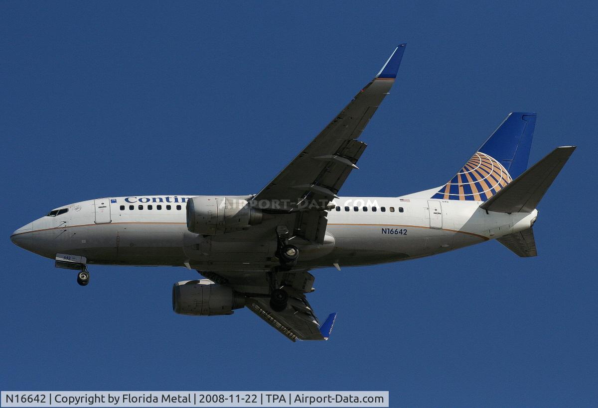 N16642, 1997 Boeing 737-524 C/N 28903, Continental 737-500