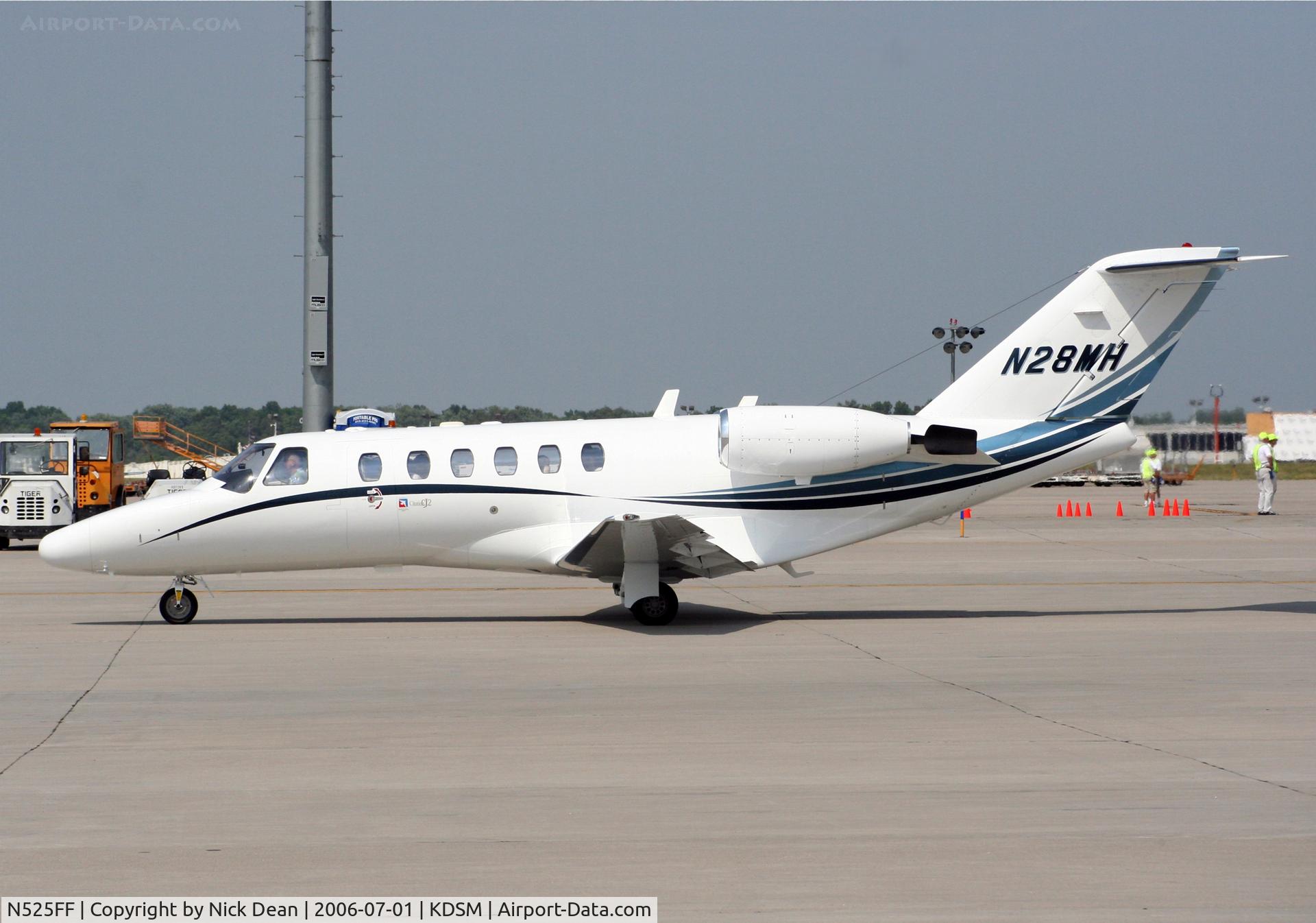 N525FF, 2007 Cessna 525A CitationJet CJ2 C/N 525A0161, KDSM (Seen here as N28MH this airfame is now registered N525FF as posted)