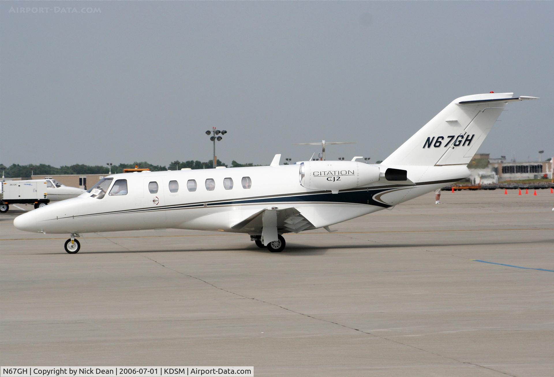 N67GH, 2004 Cessna 525A CitationJet CJ2 C/N 525A0217, KDSM