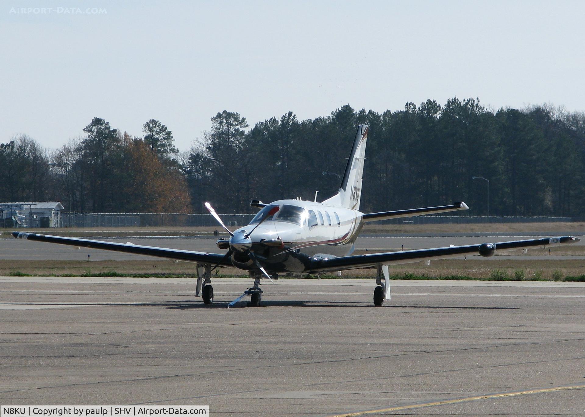 N8KU, 2004 Socata TBM-700 C/N 304, Parked at Shreveport Regional.