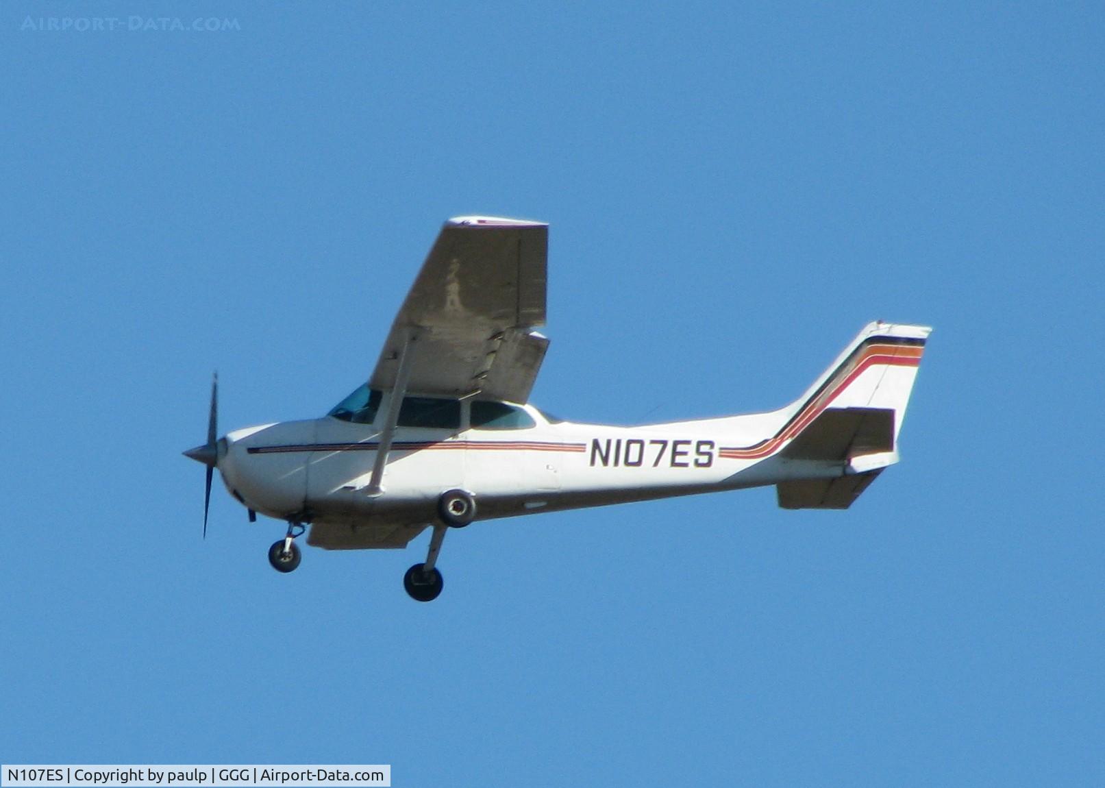 N107ES, 1976 Cessna 172M C/N 17266853, Landing at Longview/East Texas Regional.
