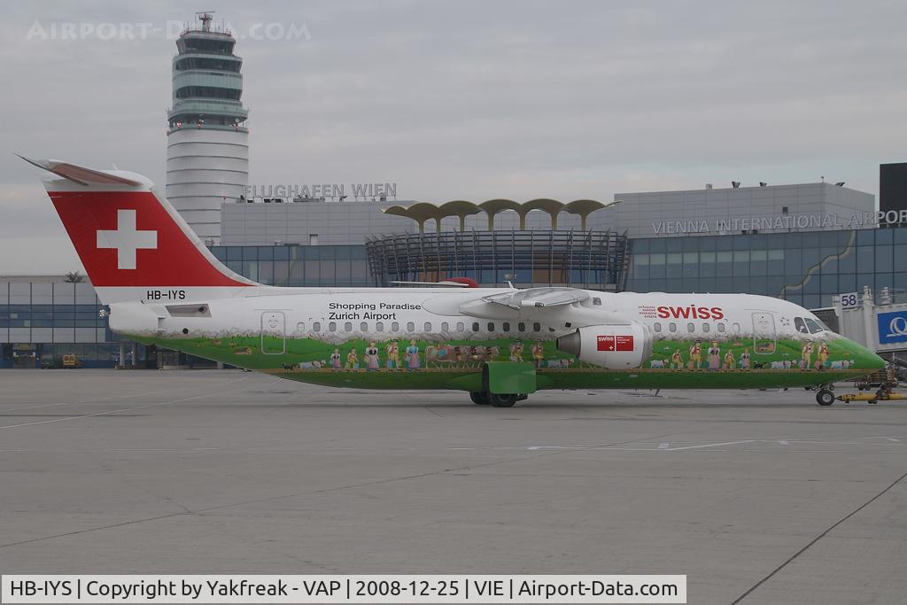HB-IYS, 2001 British Aerospace Avro 146-RJ100 C/N E3381, Swiss Bae 146