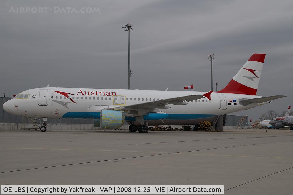 OE-LBS, 2000 Airbus A320-214 C/N 1189, Austrian Airlines Airbus 320 in storage without engines