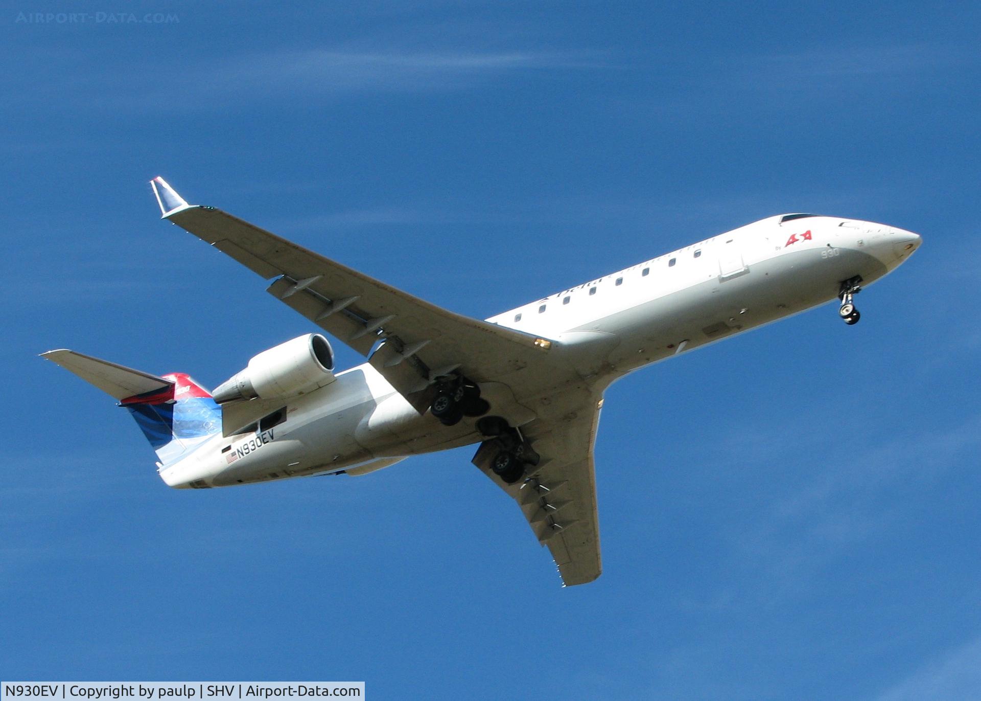 N930EV, 2005 Bombardier CRJ-200ER (CL-600-2B19) C/N 8014, Landing at Shreveport Regional.