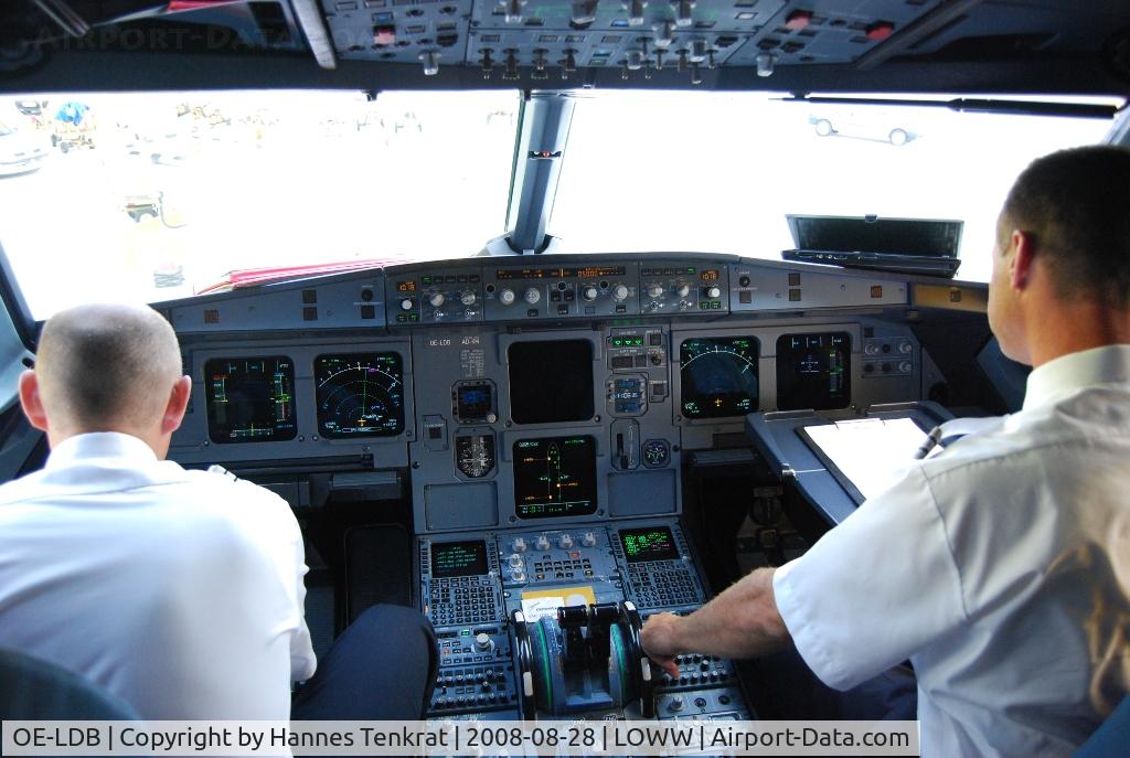 OE-LDB, 2004 Airbus A319-112 C/N 2174, Austrian Airlines Flight OS 821 from VIE to IST