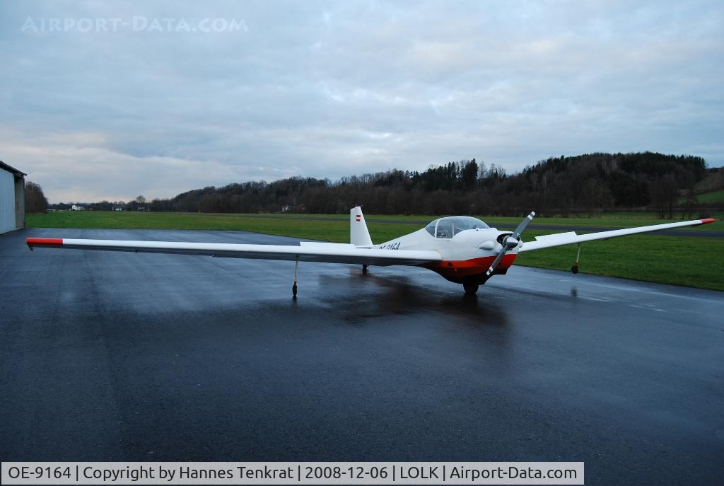 OE-9164, Scheibe SF-25C Falke C/N 44275, LOLK is a little Airport in Upperaustria, Ried Kirchheim
