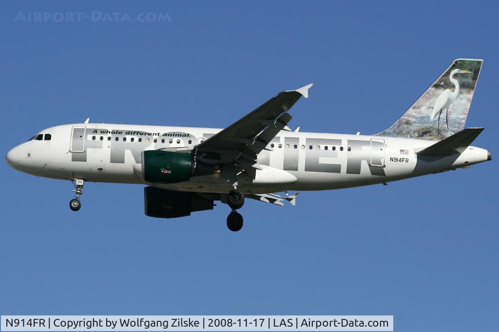 N914FR, 2002 Airbus A319-111 C/N 1841, visitor