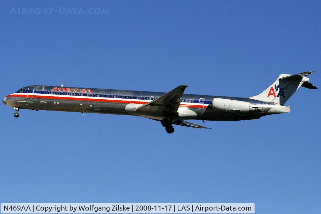 N469AA, 1988 McDonnell Douglas MD-82 (DC-9-82) C/N 49599, visitor