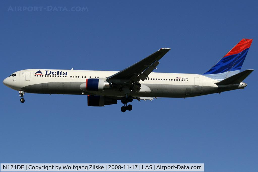 N121DE, 1987 Boeing 767-332 C/N 23435, visitor
