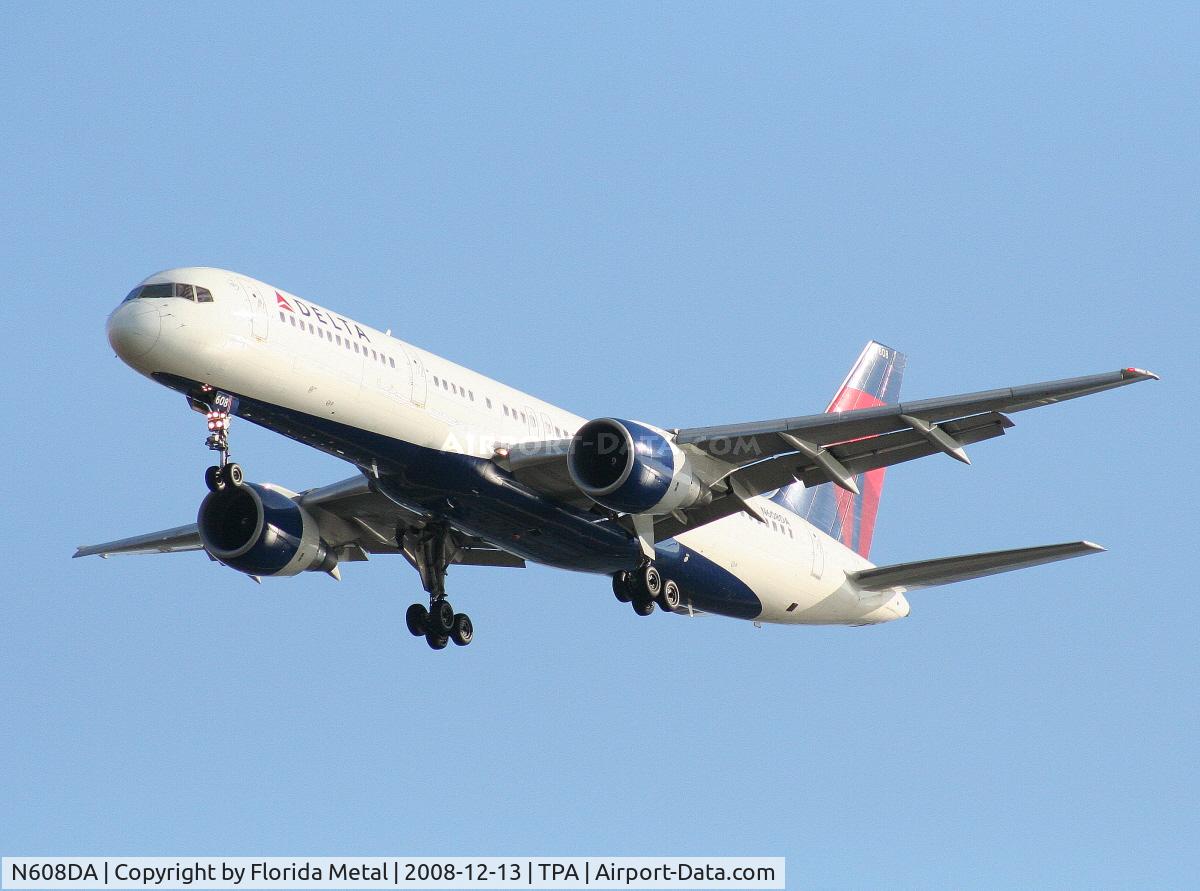 N608DA, 1985 Boeing 757-232 C/N 22815, Delta 757-200