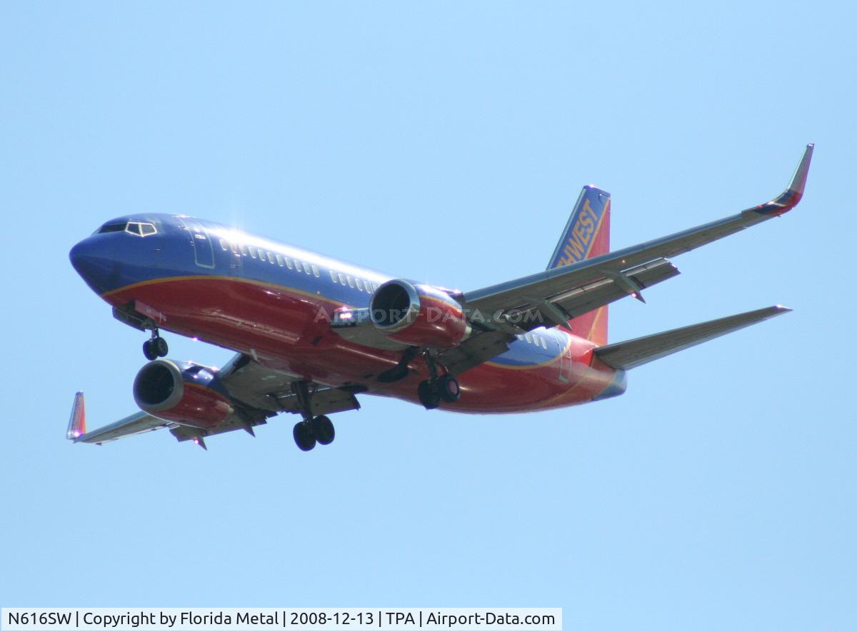 N616SW, 1995 Boeing 737-3H4 C/N 27699, Southwest 737-300