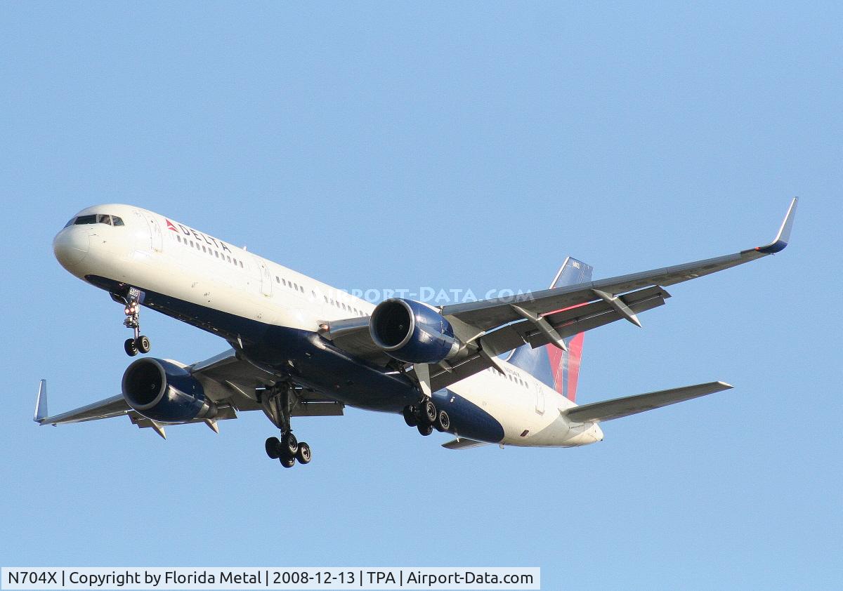 N704X, 1997 Boeing 757-2Q8 C/N 28163, Delta 757-200