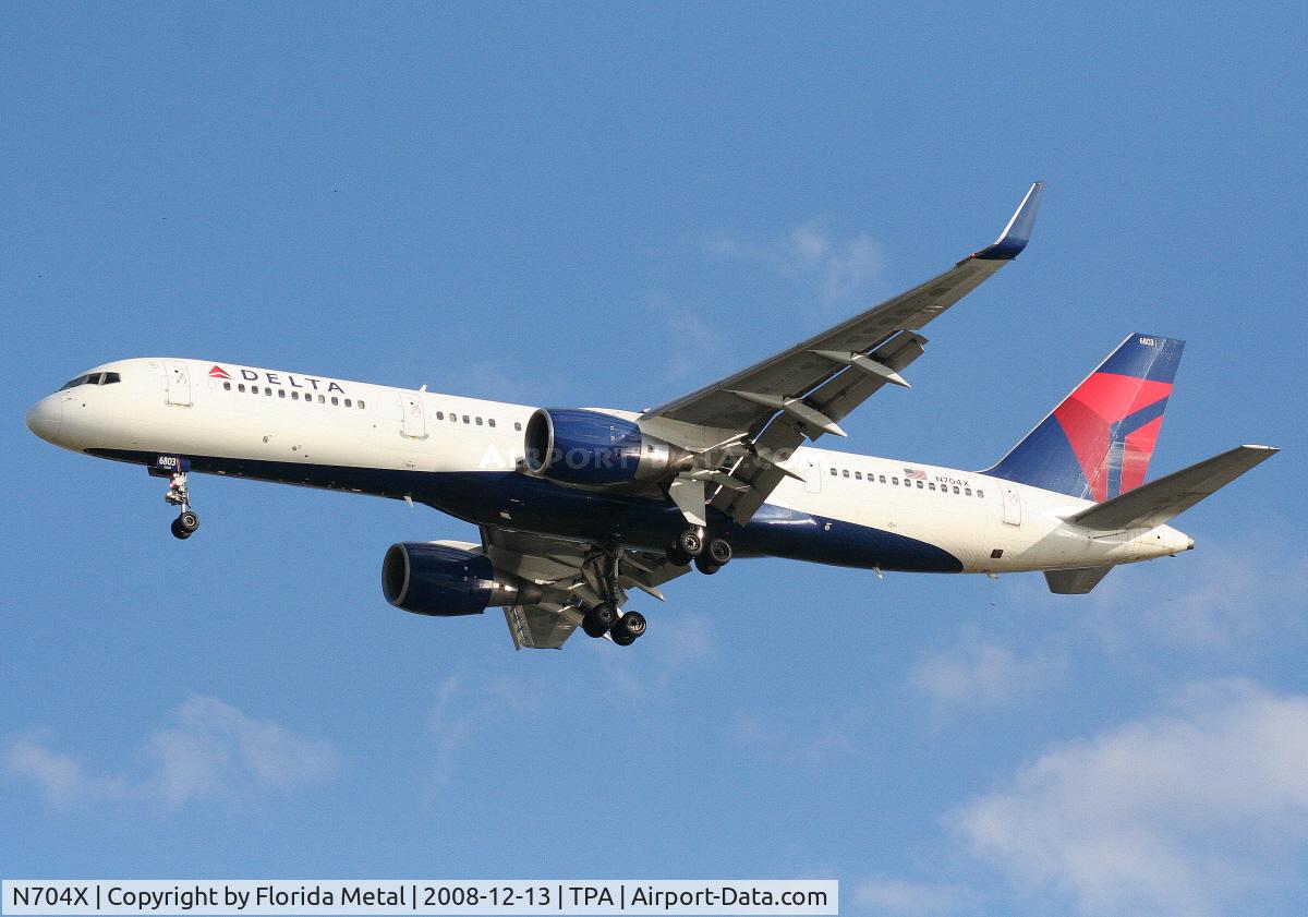 N704X, 1997 Boeing 757-2Q8 C/N 28163, Delta 757-200