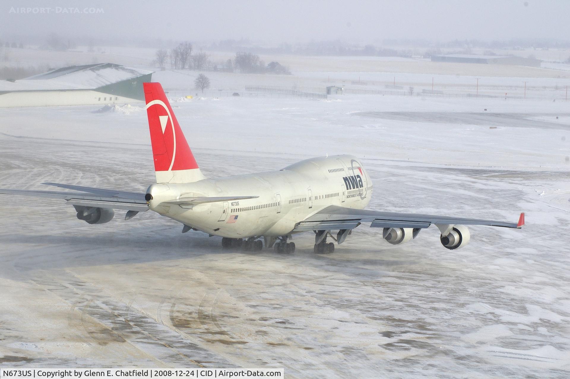 N673US, 1999 Boeing 747-451 C/N 30268, NWA9980 taxiing to Runway 27.  Wind 280@25-30 kt