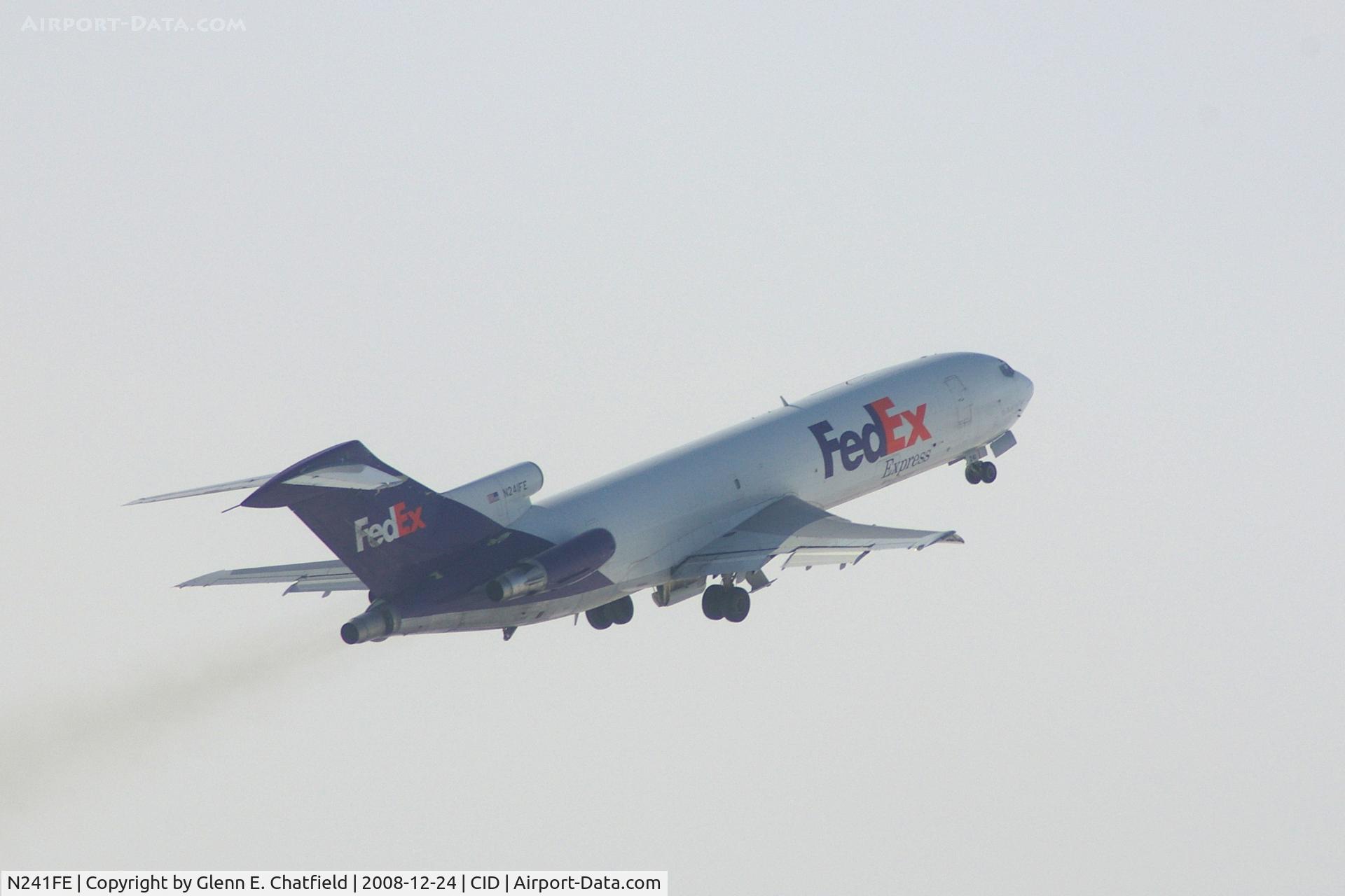 N241FE, 1975 Boeing 727-277 C/N 20979, Airborne off Runway 27
