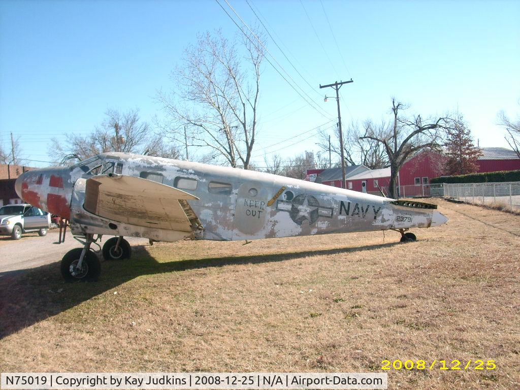 N75019, Beech RC-45J Expeditor C/N 5879, TC 45 J Navigator, outside of bldg. Broken Arrow, Okla.