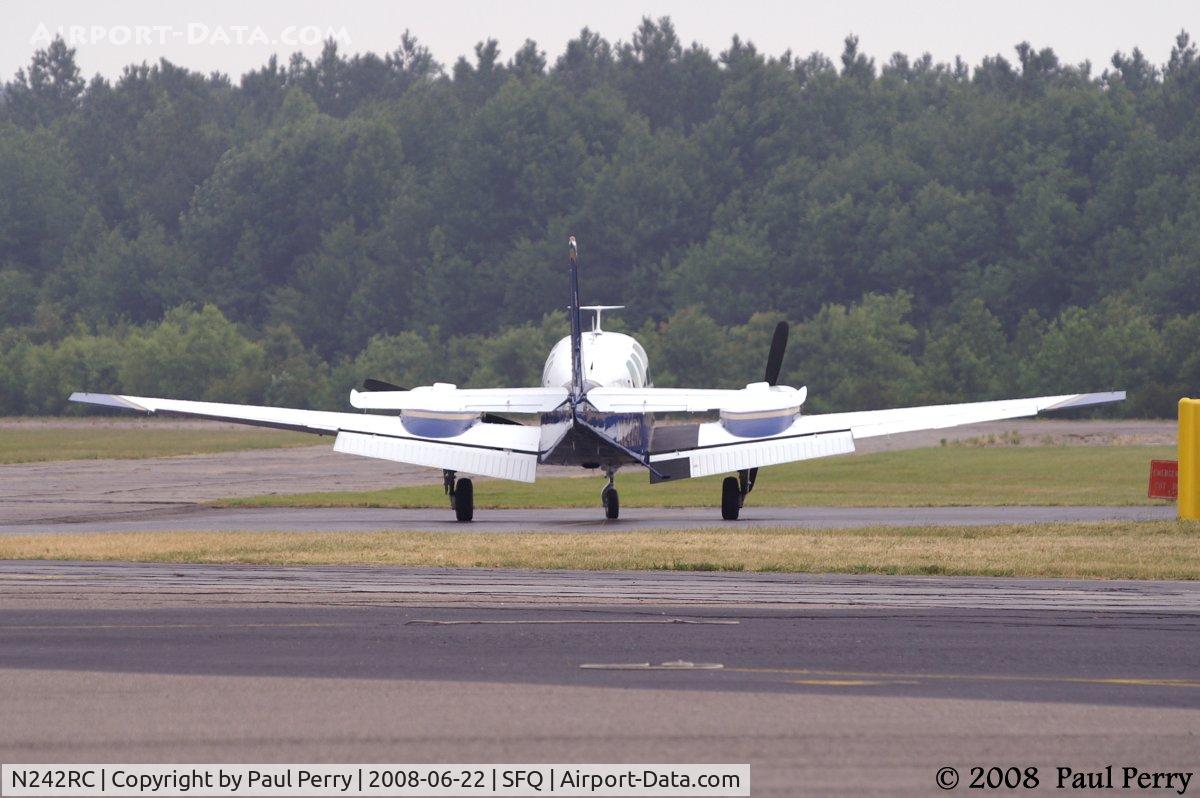 N242RC, 1972 Beech 58 Baron C/N TH-248, Stopping in for some fuel