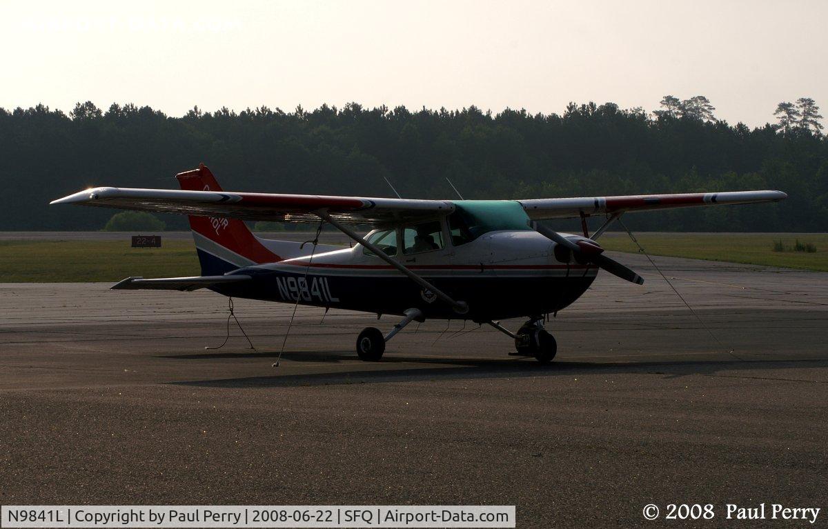 N9841L, 1986 Cessna 172P C/N 17276632, Very early morning shot