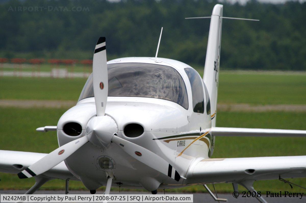 N242MB, 2004 Cirrus SR22 C/N 0911, Those are some clean lines