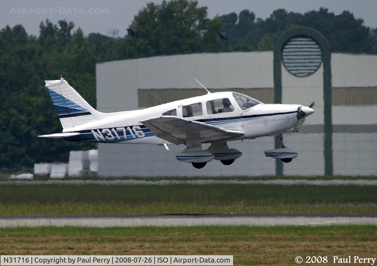 N31716, 1978 Piper PA-28-161 C/N 28-7816579, Gently making her way back to the runway