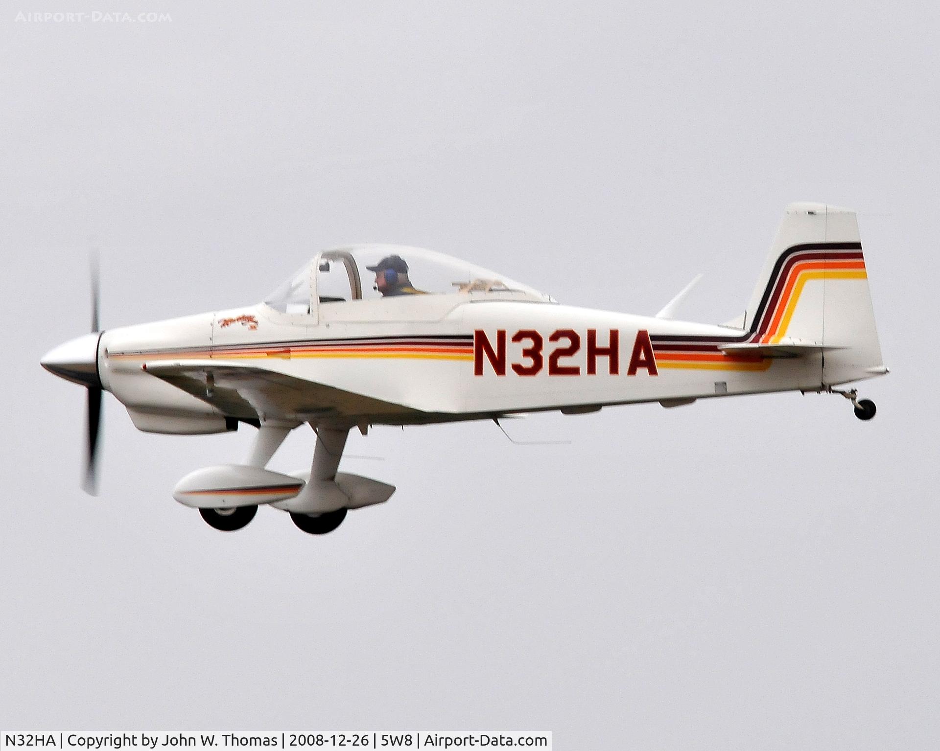 N32HA, 1992 Bushby Mustang II C/N MII-905, Departing runway 4