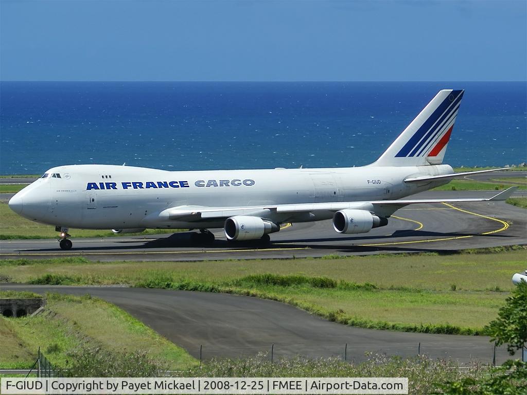 F-GIUD, 2004 Boeing 747-428F/ER/SCD C/N 32870, On taxi Alpha