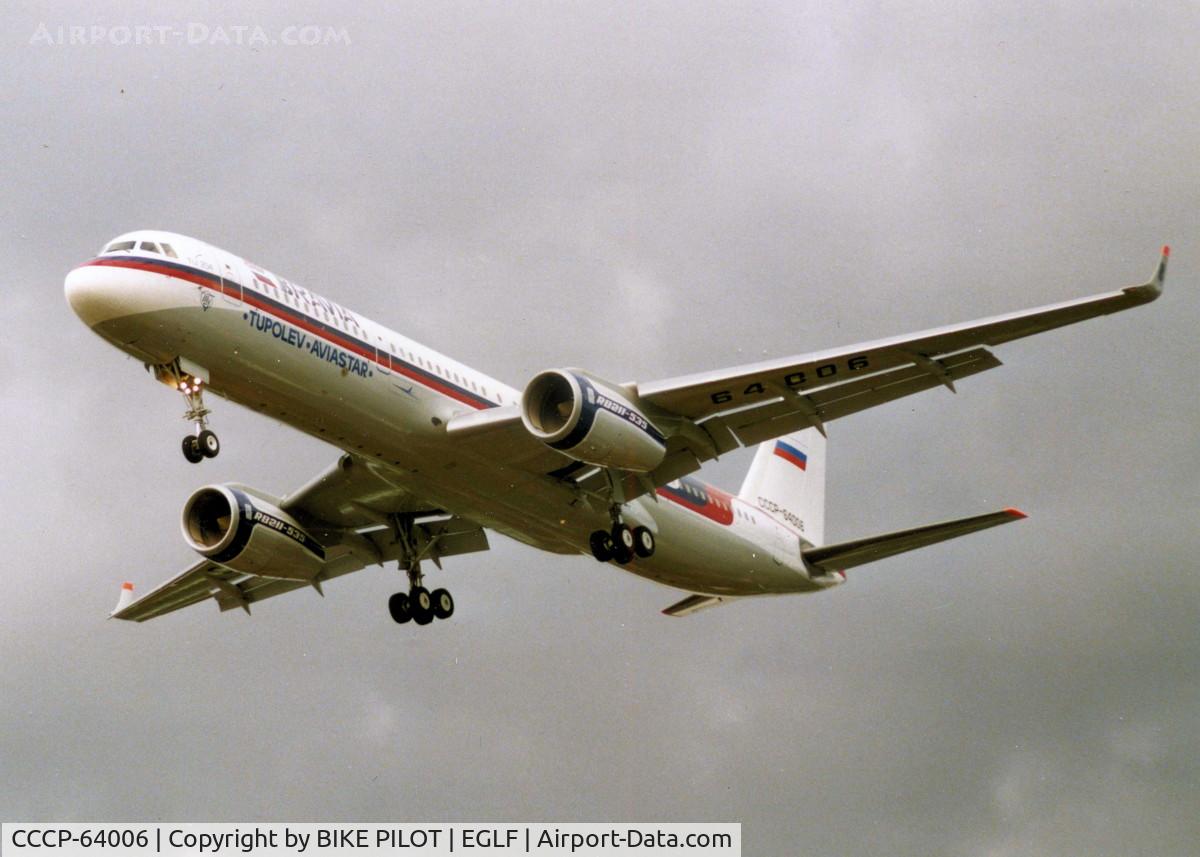 CCCP-64006, 1992 Tupolev TU-204-120 C/N 145074-3164006, COMMING IN OVER THE SWAN PUB DURING FARNBOROUGH AIRSHOW