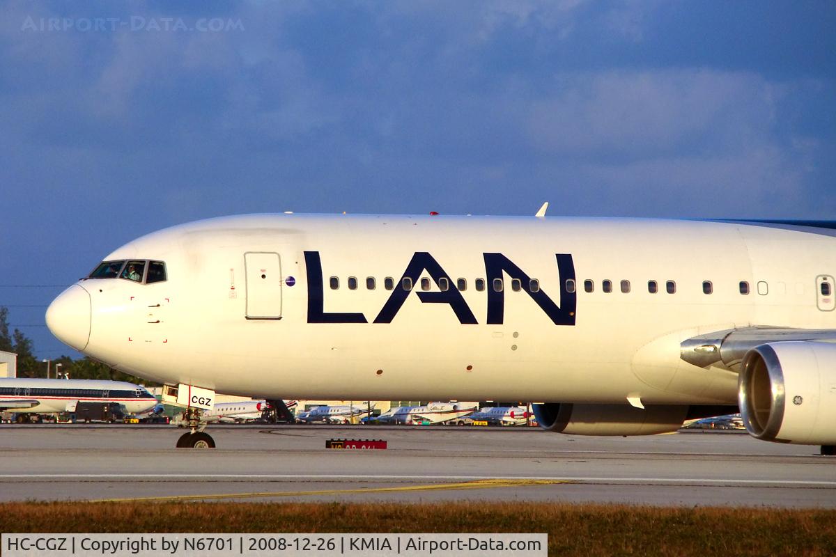 HC-CGZ, 1998 Boeing 767-3Q8/ER C/N 28206, LAN Ecuador