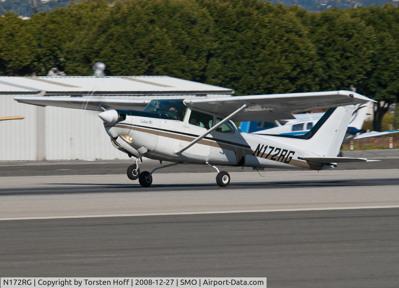 N172RG, 1979 Cessna 172RG Cutlass RG C/N 172RG0083, N172RG departing from RWY 21