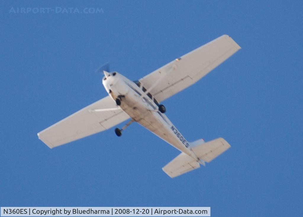 N360ES, 1997 Cessna 172R C/N 17280010, Flying South of Littleton Colorado.