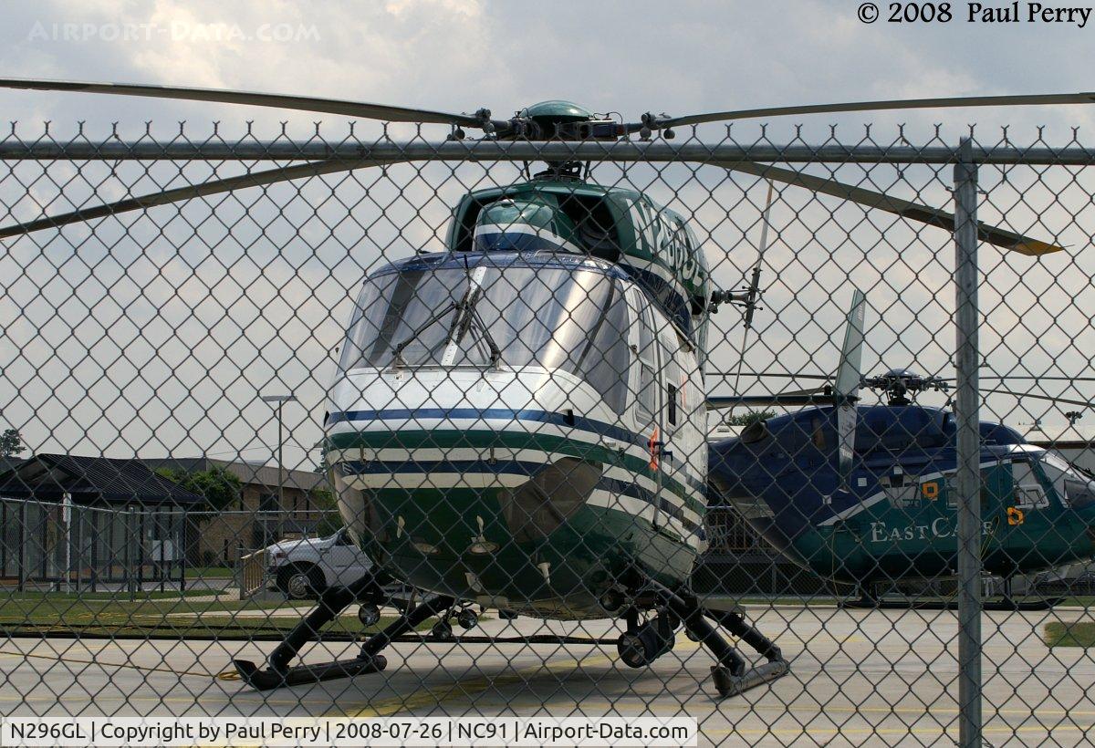 N296GL, 1990 Eurocopter-Kawasaki BK-117B-2 C/N 7222, On the nose