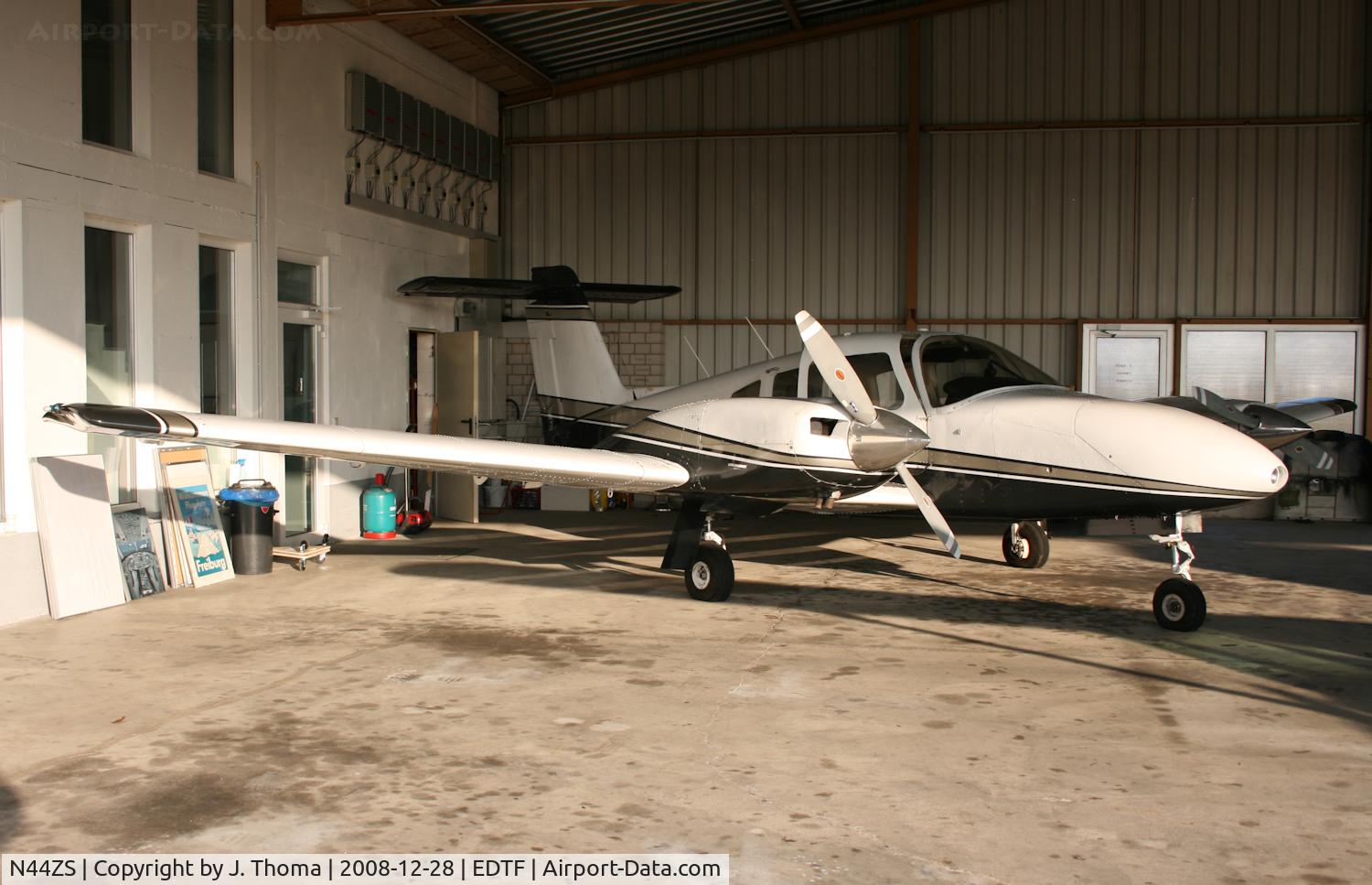 N44ZS, 1979 Piper PA-44-180 Seminole C/N 44-8095001, Piper PA-44 Seminole