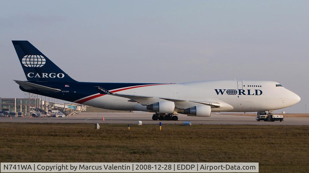 N741WA, 1993 Boeing 747-4H6 C/N 25702, the second boein 747 in new world colours. ex: 9V-SPR
