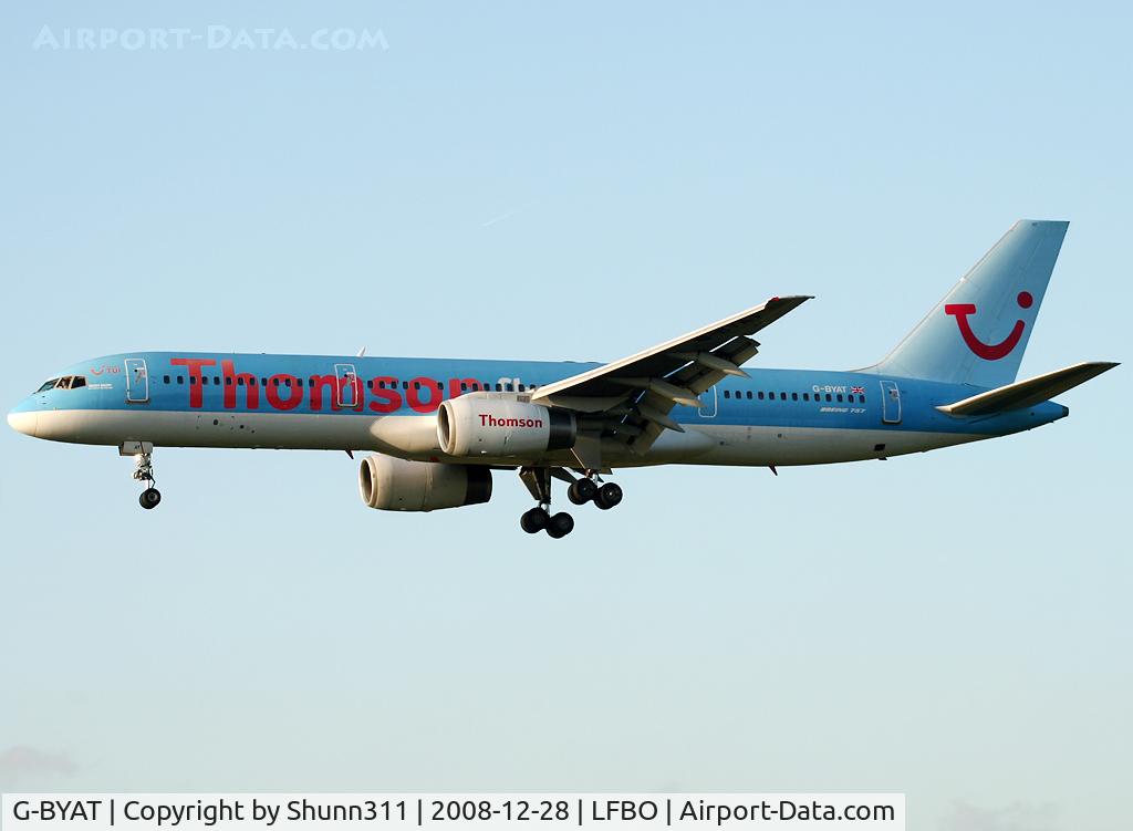 G-BYAT, 1994 Boeing 757-204 C/N 27208, Landing rwy 14R